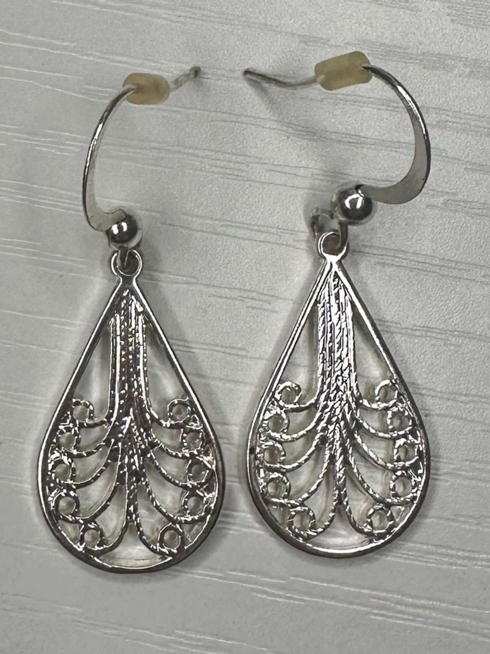 🛍️BUNDLE DEAL🛍️ - Silver Teardrop Filigree Earrings
